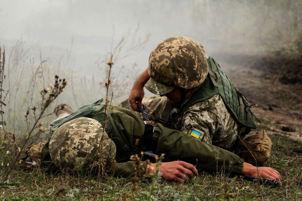 На Донбассе ранены трое военнослужащих
